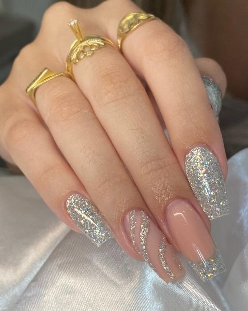 Designs de Unhas com Glitter