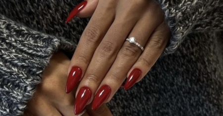 5 Ideias de Unhas Decoradas Vermelhas: Elegância e Estilo nas Pontas dos Dedos